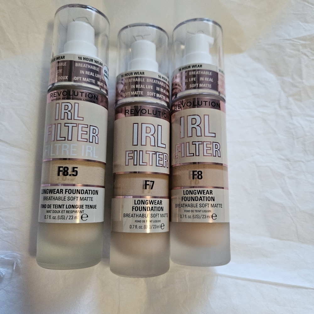Light-Medium Revolution IRL Filter foundation x3